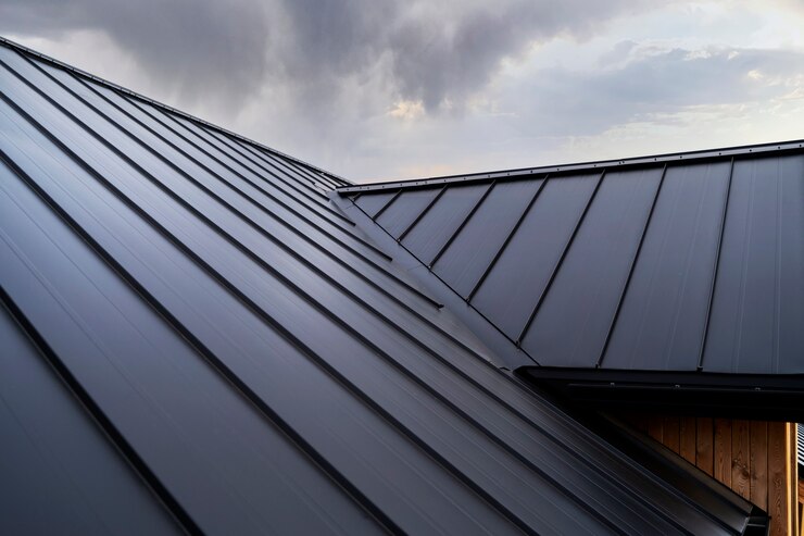 Choosing the Right Roofing Material for Your New Home