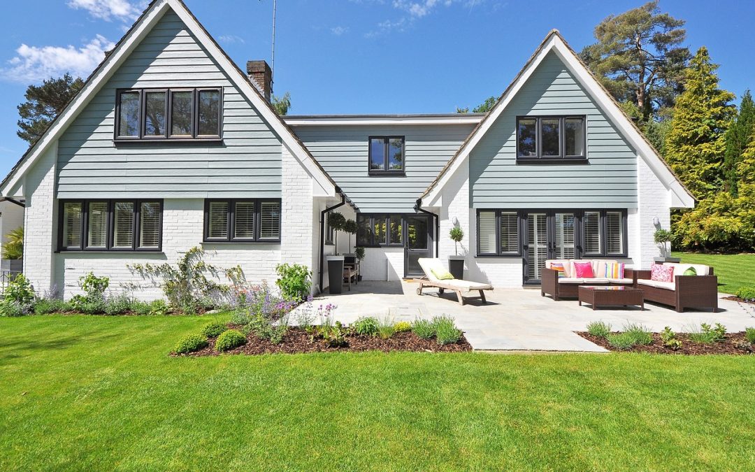 How to Choose the Best Roofing and Siding for Your Home
